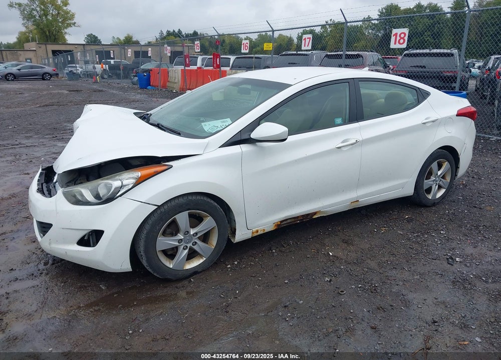 2013 HYUNDAI ELANTRA GLS VIN: 5NPDH4AE2DH255401