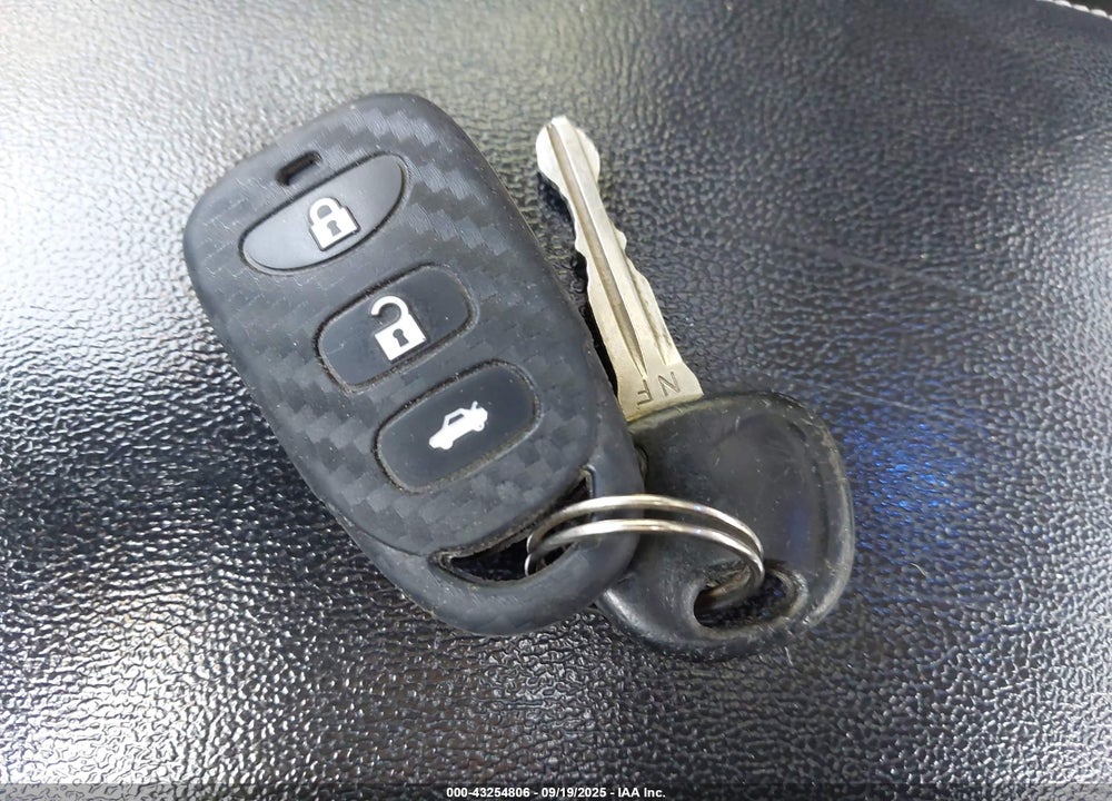 2007 HYUNDAI SONATA VIN: 5NPEU46F57H270917