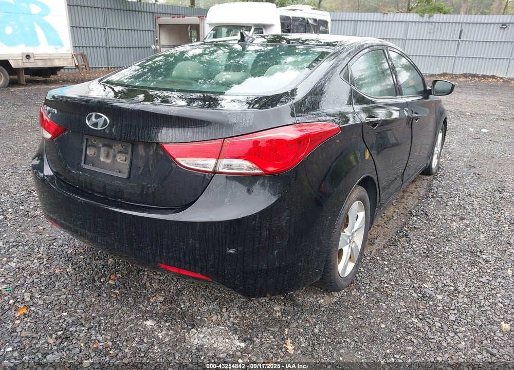 2013 HYUNDAI ELANTRA GLS VIN: 5NPDH4AE6DH442527