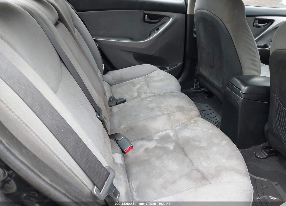 2013 HYUNDAI ELANTRA GLS VIN: 5NPDH4AE6DH442527