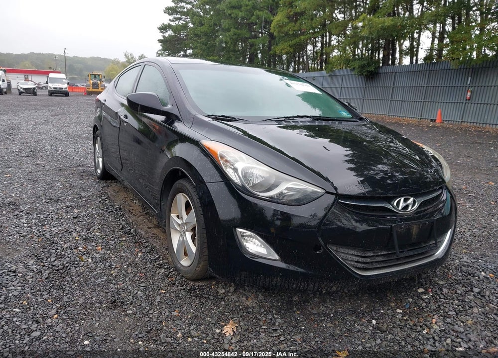 2013 HYUNDAI ELANTRA GLS VIN: 5NPDH4AE6DH442527