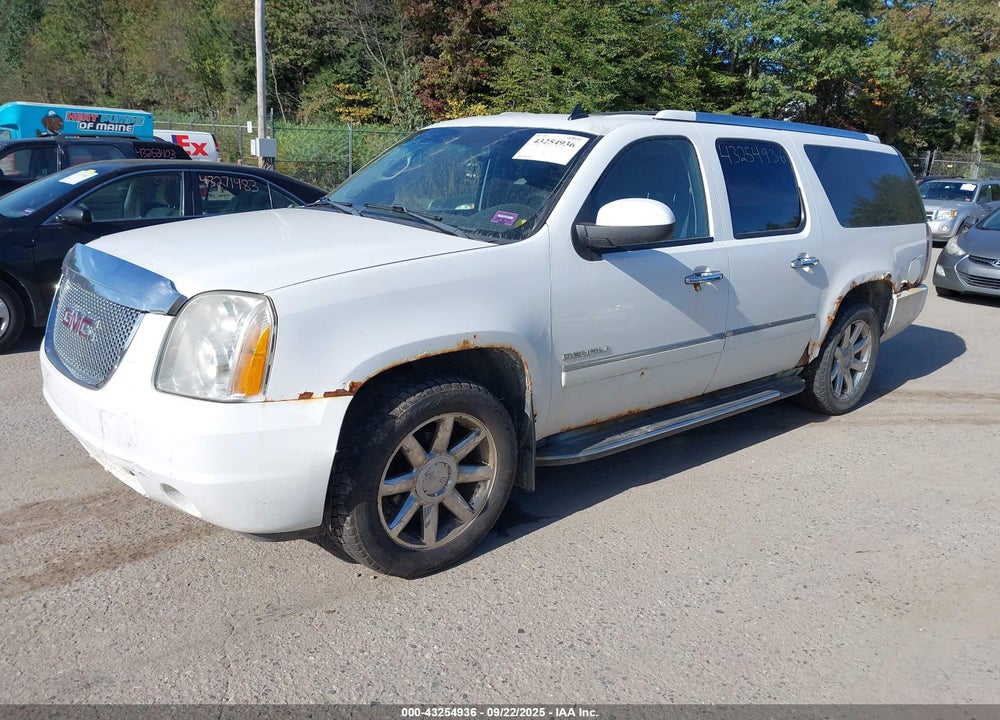 2011 GMC YUKON XL 1500 DENALI VIN: 1GKS2MEF6BR232953