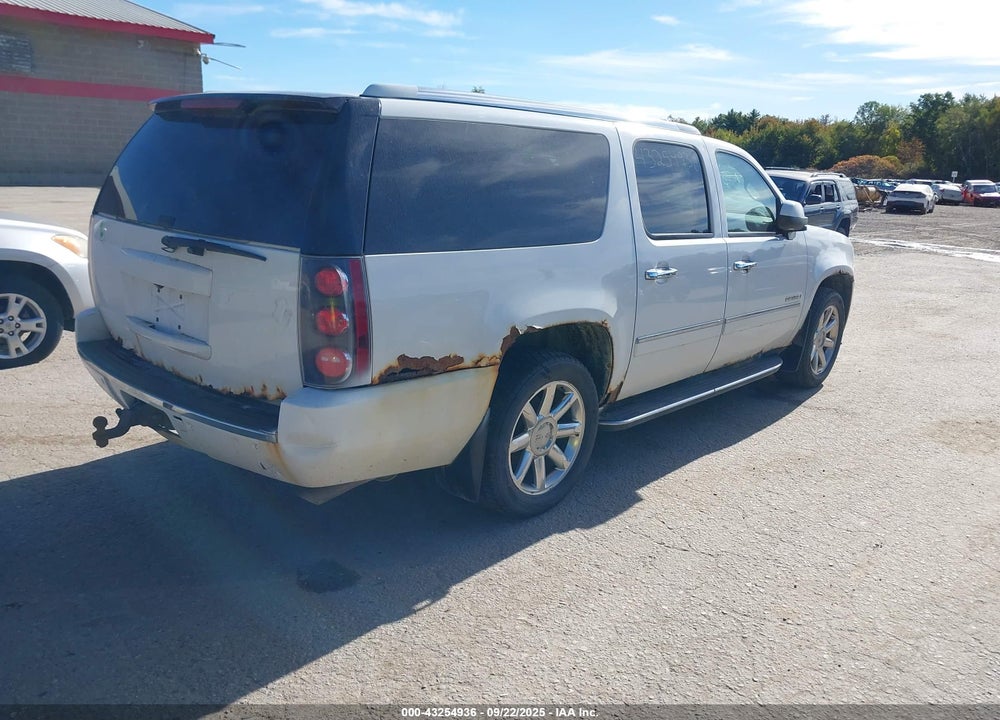 2011 GMC YUKON XL 1500 DENALI VIN: 1GKS2MEF6BR232953