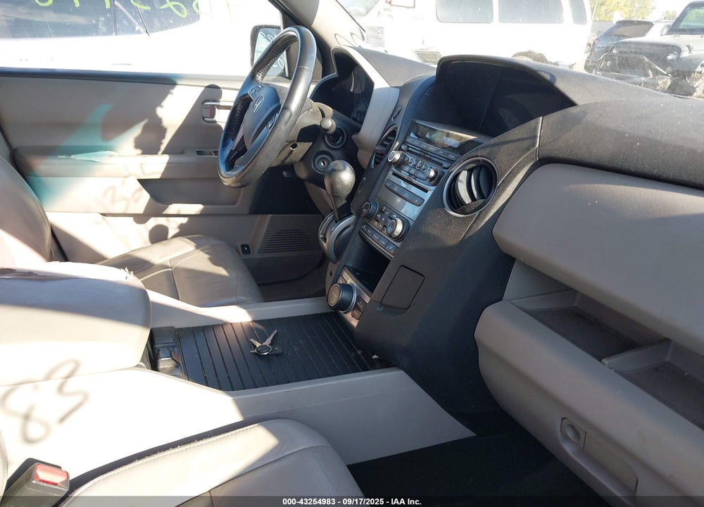 2012 HONDA PILOT EX-L VIN: 5FNYF4H64CB060015