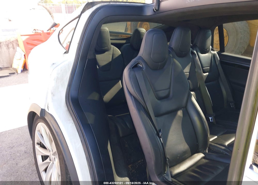 2016 TESLA MODEL X VIN: 5YJXCAE27GF020649