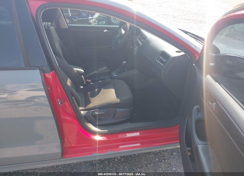 2014 VOLKSWAGEN JETTA 2.0L S VIN: 3VW2K7AJ9EM309325