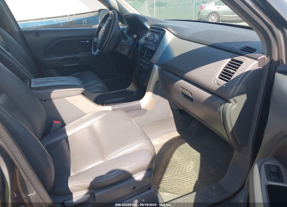 2007 HONDA PILOT EX-L VIN: 2HKYF18567H534379