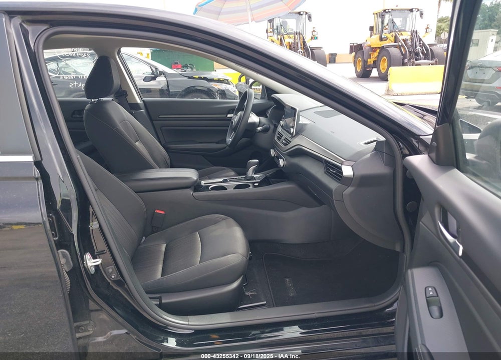 2024 NISSAN ALTIMA VIN: 1N4BL4DV3RN323221