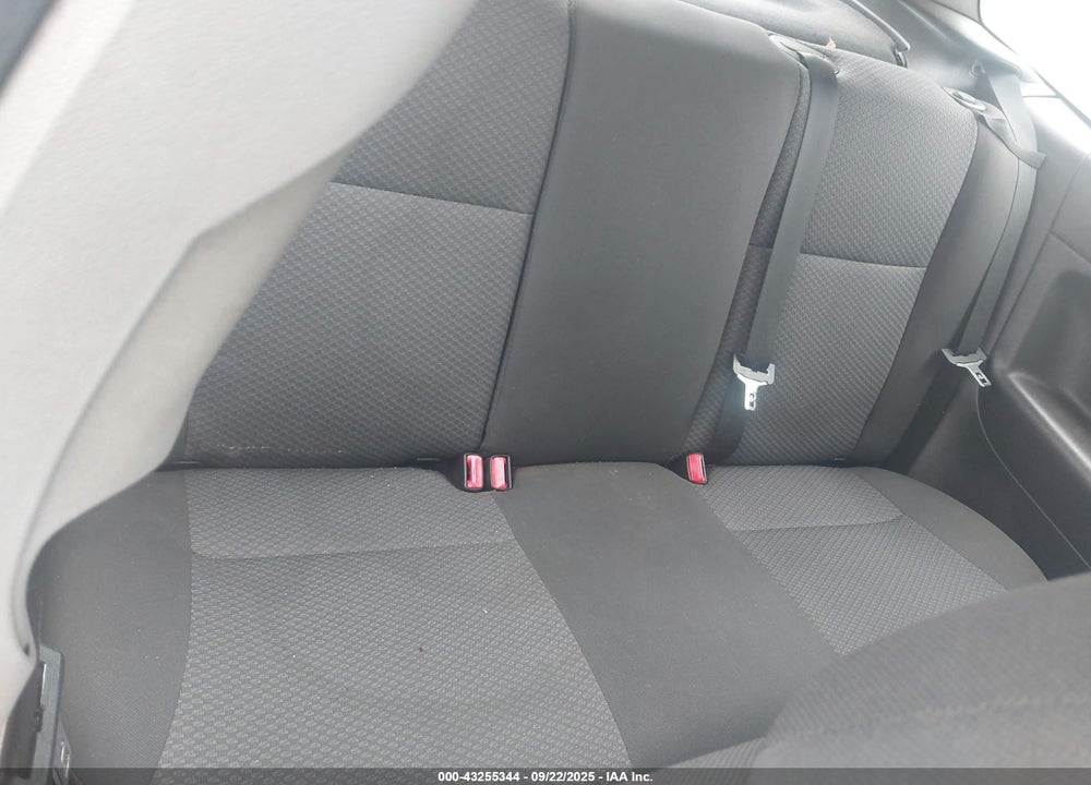 2007 FORD FOCUS VIN: 1FAHP31N27W192237