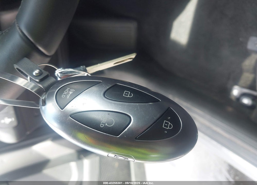 2025 HYUNDAI ELANTRA VIN: KMHLS4DG3SU935865