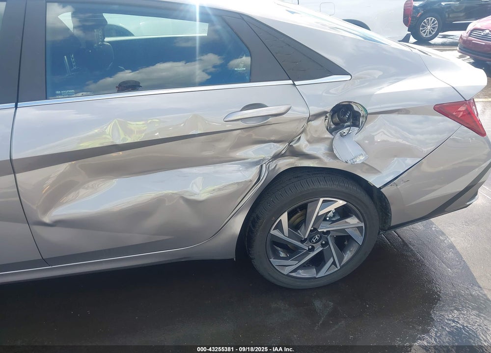 2025 HYUNDAI ELANTRA VIN: KMHLS4DG3SU935865