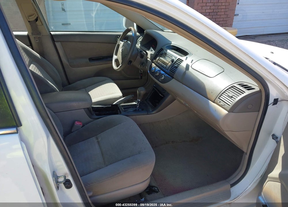 2005 TOYOTA CAMRY LE VIN: 4T1BE32K55U587611