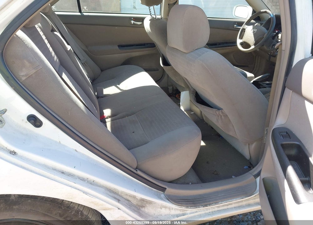 2005 TOYOTA CAMRY LE VIN: 4T1BE32K55U587611