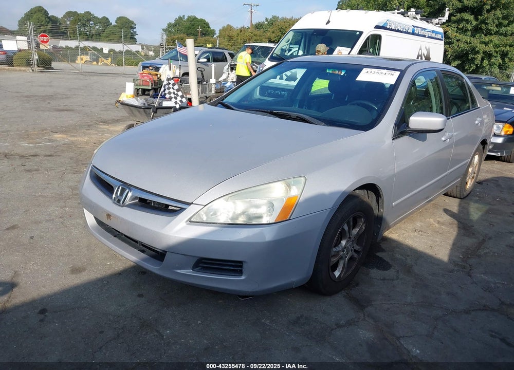 2007 HONDA ACCORD VIN: 1HGCM56827A077986