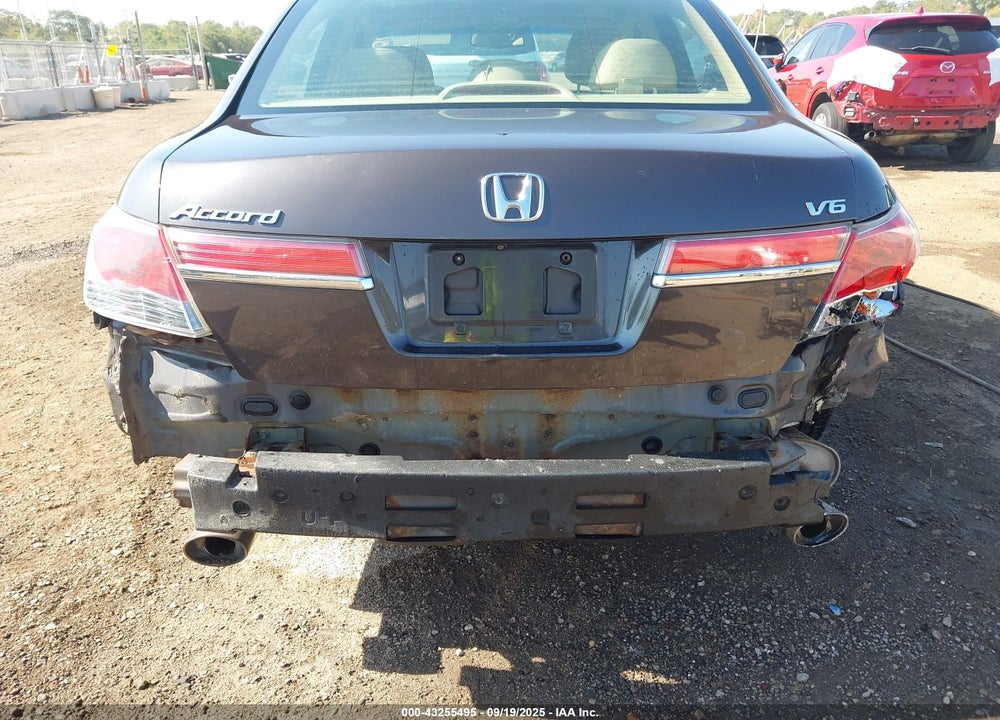 2011 HONDA ACCORD VIN: 1HGCP3F87BA004911