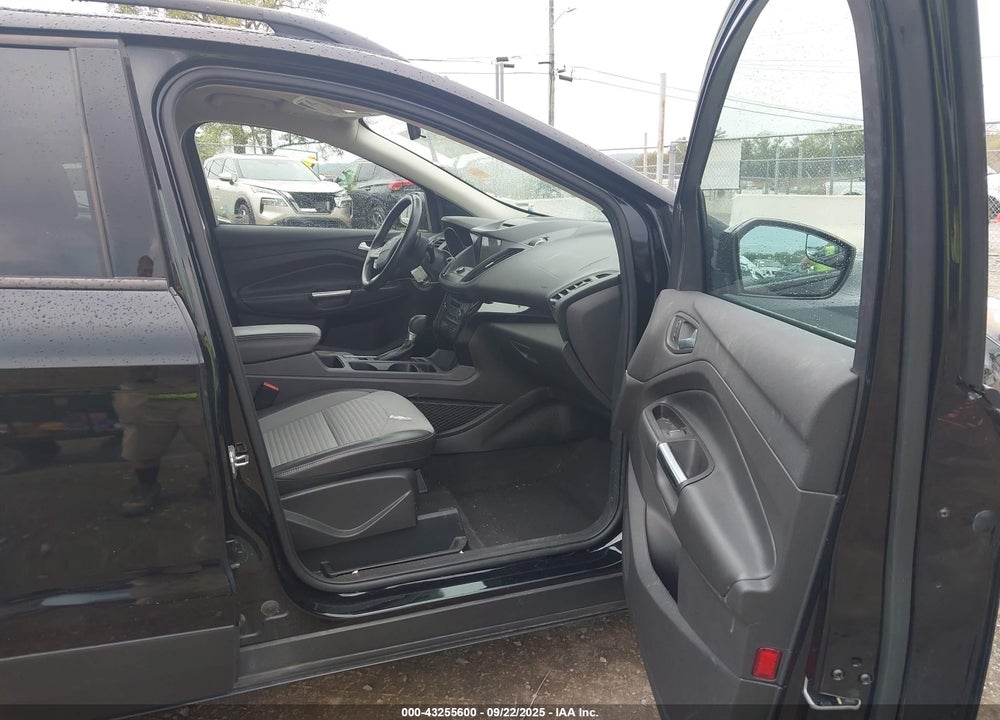 2017 FORD ESCAPE VIN: 1FMCU9G9XHUD22414
