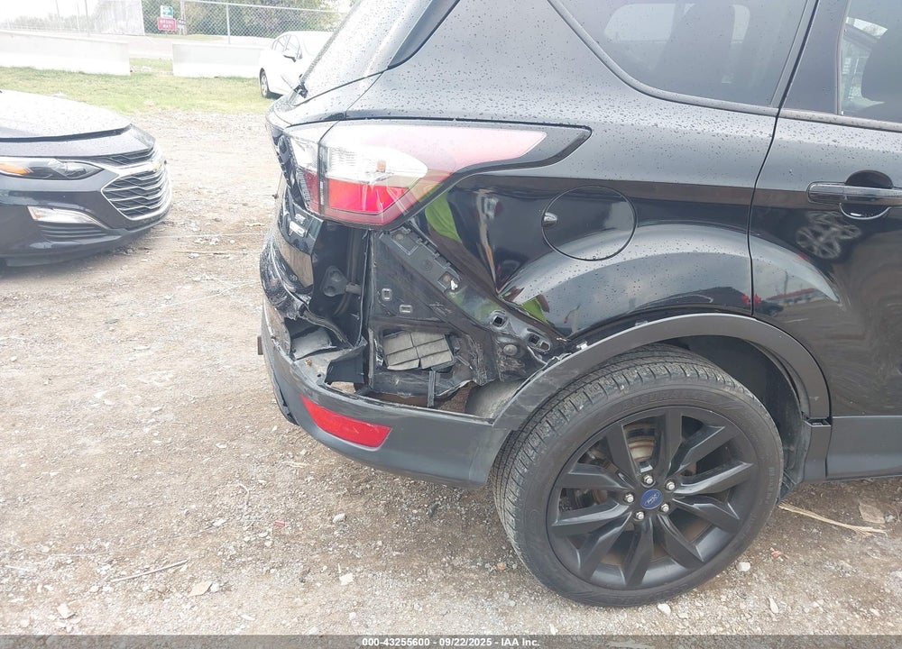 2017 FORD ESCAPE VIN: 1FMCU9G9XHUD22414