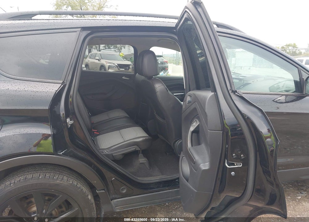 2017 FORD ESCAPE VIN: 1FMCU9G9XHUD22414