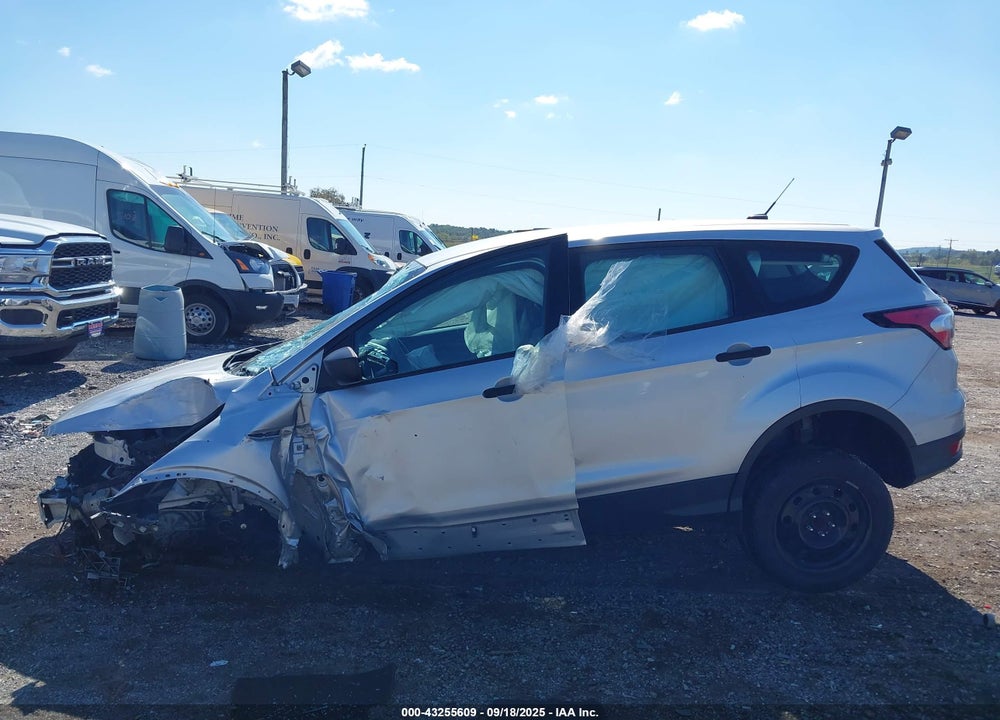 2017 FORD ESCAPE VIN: 1FMCU0F78HUE02385