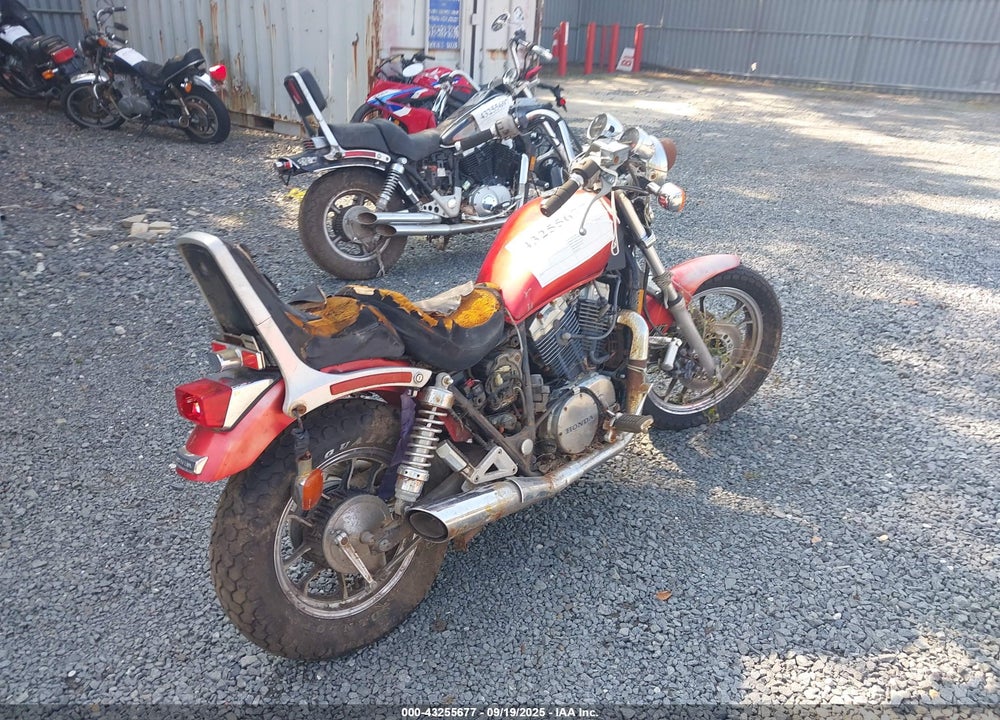 1985 HONDA VT700 C VIN: JH2RC190XFM101403