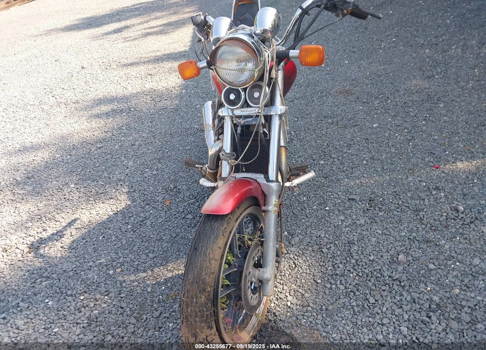 1985 HONDA VT700 C VIN: JH2RC190XFM101403