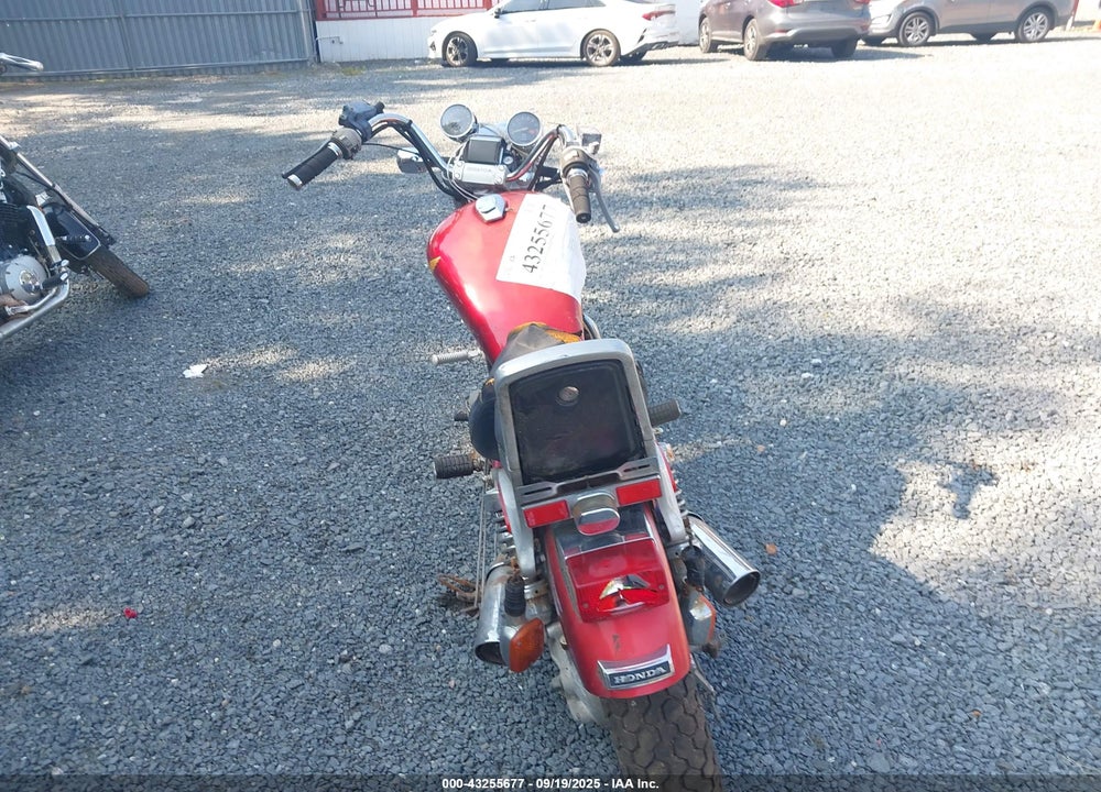 1985 HONDA VT700 C VIN: JH2RC190XFM101403