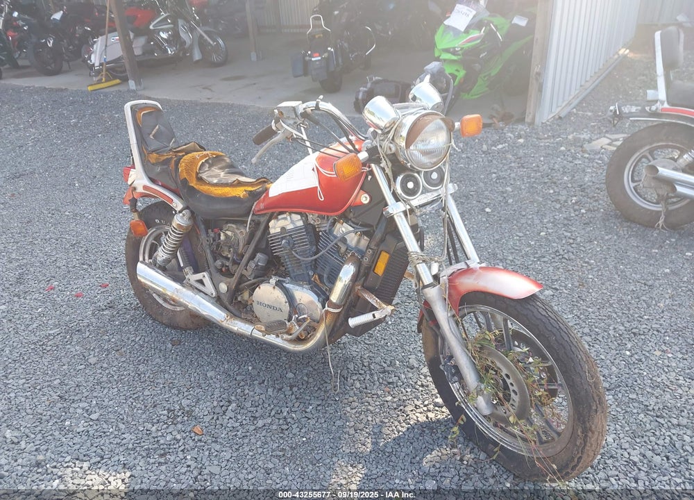 1985 HONDA VT700 C VIN: JH2RC190XFM101403