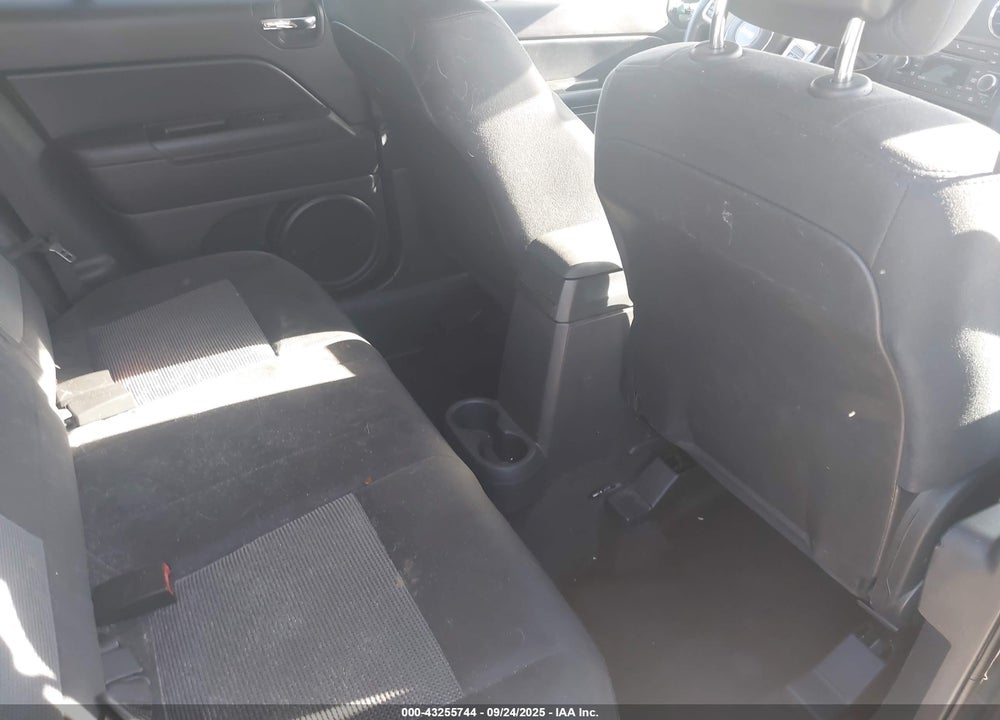 2013 JEEP COMPASS VIN: 1C4NJDEB8DD207450
