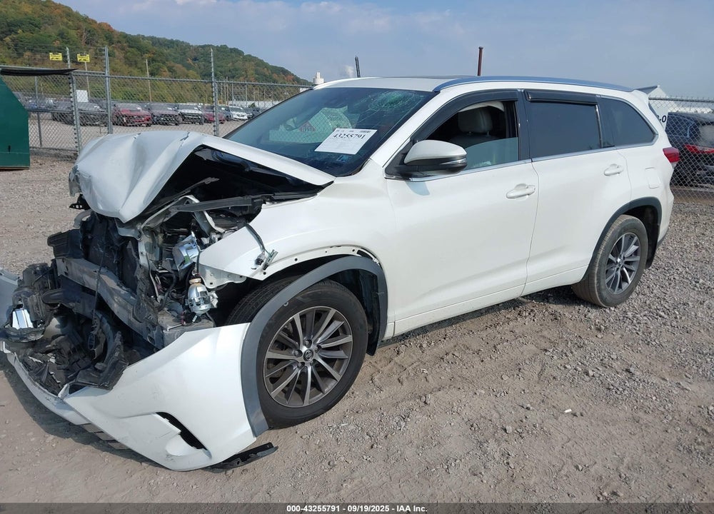 2017 TOYOTA HIGHLANDER VIN: 5TDJZRFH7HS418964