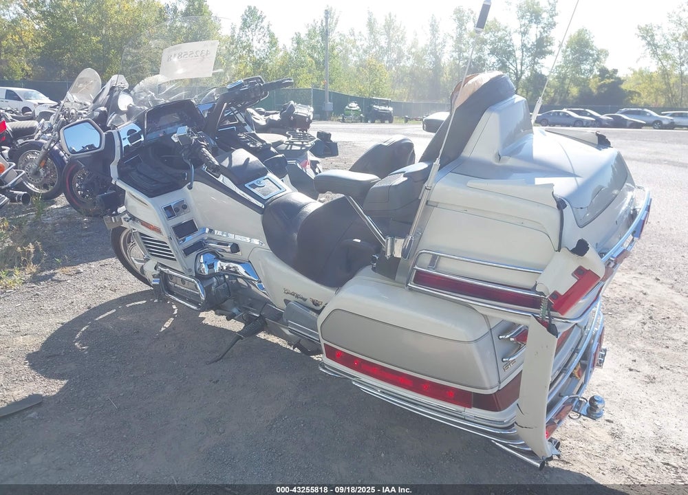 1990 HONDA GL1500 SE VIN: 1HFSC2233LA200118