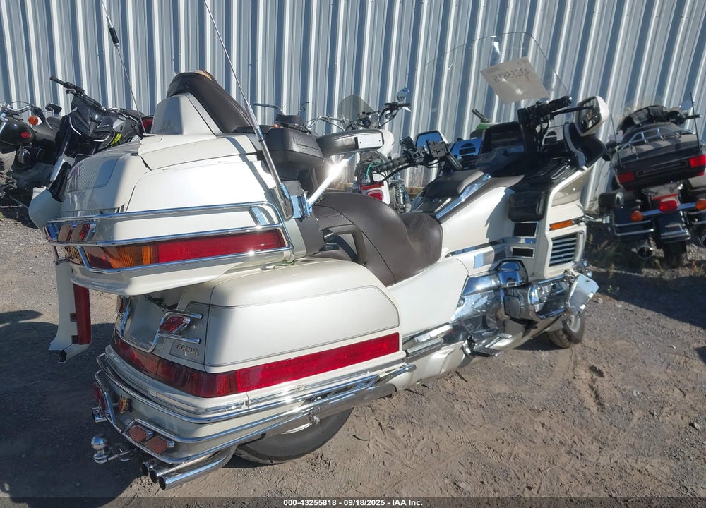 1990 HONDA GL1500 SE VIN: 1HFSC2233LA200118