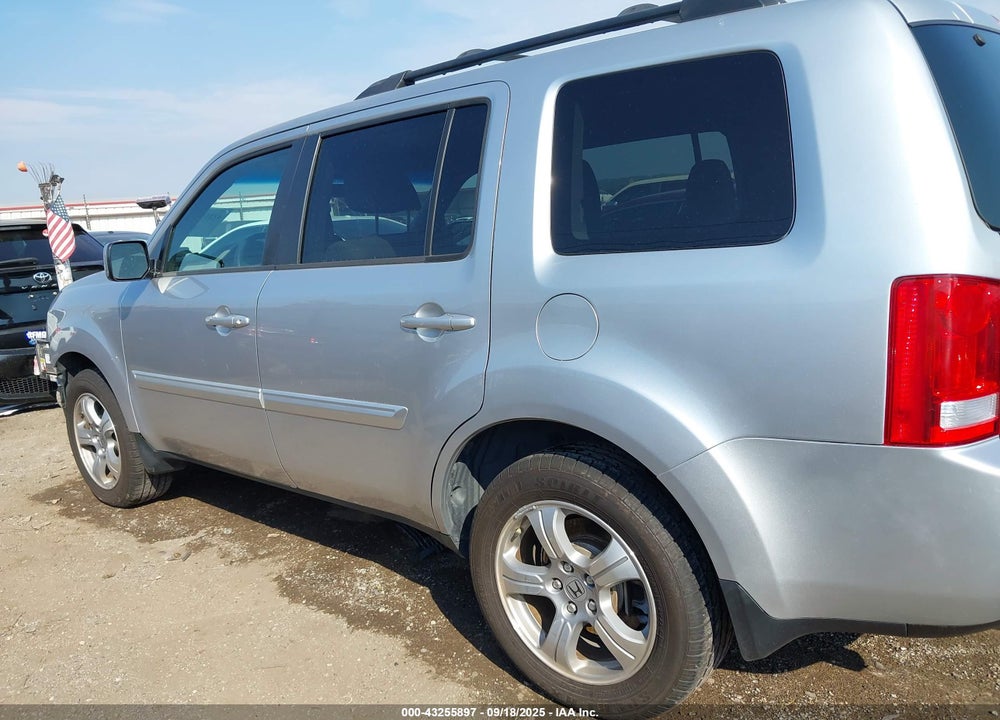 2013 HONDA PILOT EX VIN: 5FNYF4H47DB055746