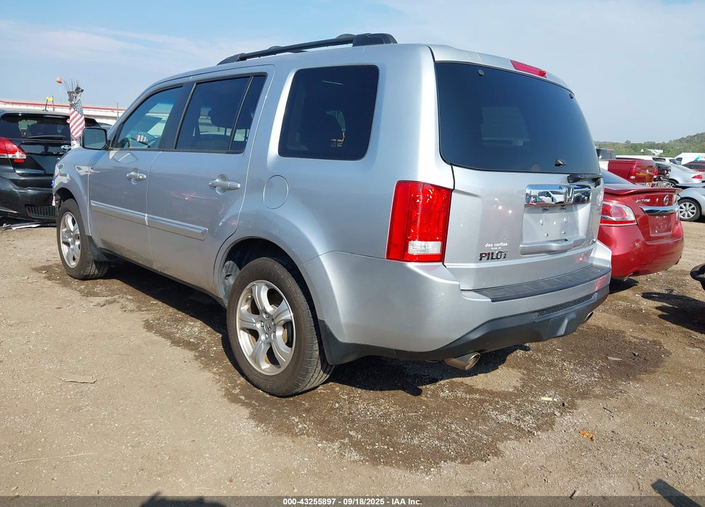 2013 HONDA PILOT EX VIN: 5FNYF4H47DB055746