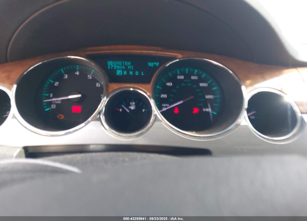 2011 BUICK ENCLAVE VIN: 5GAKRCED2BJ419221