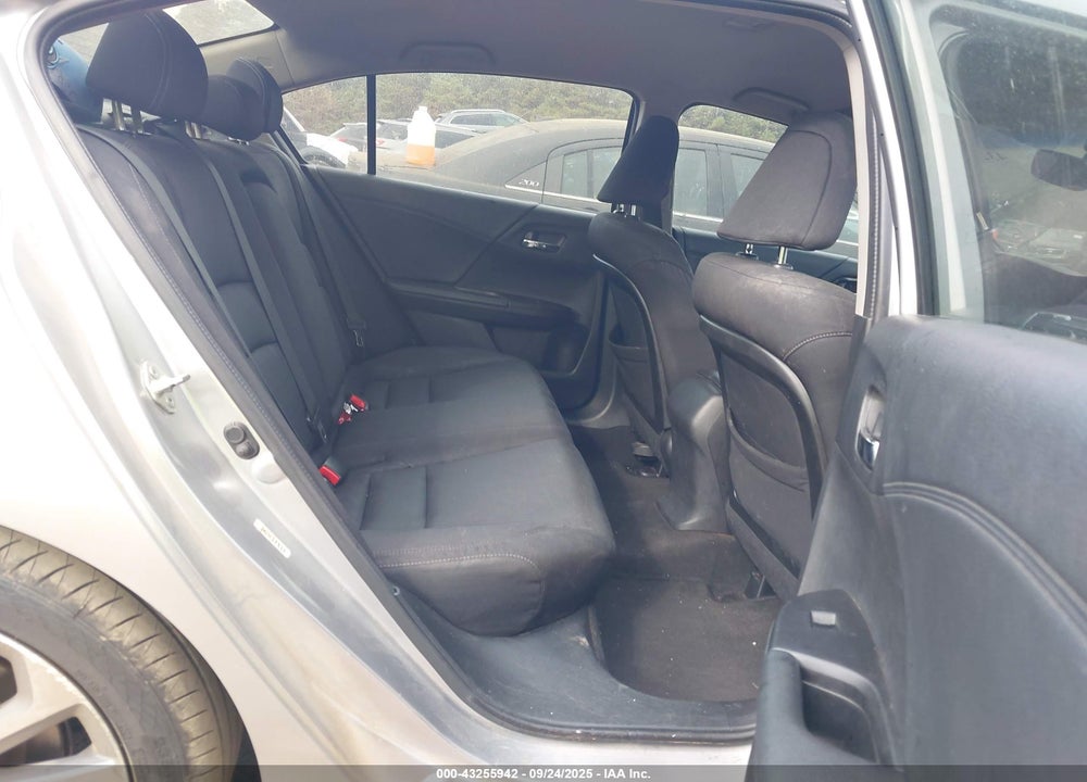 2013 HONDA ACCORD VIN: 1HGCR2F52DA185073