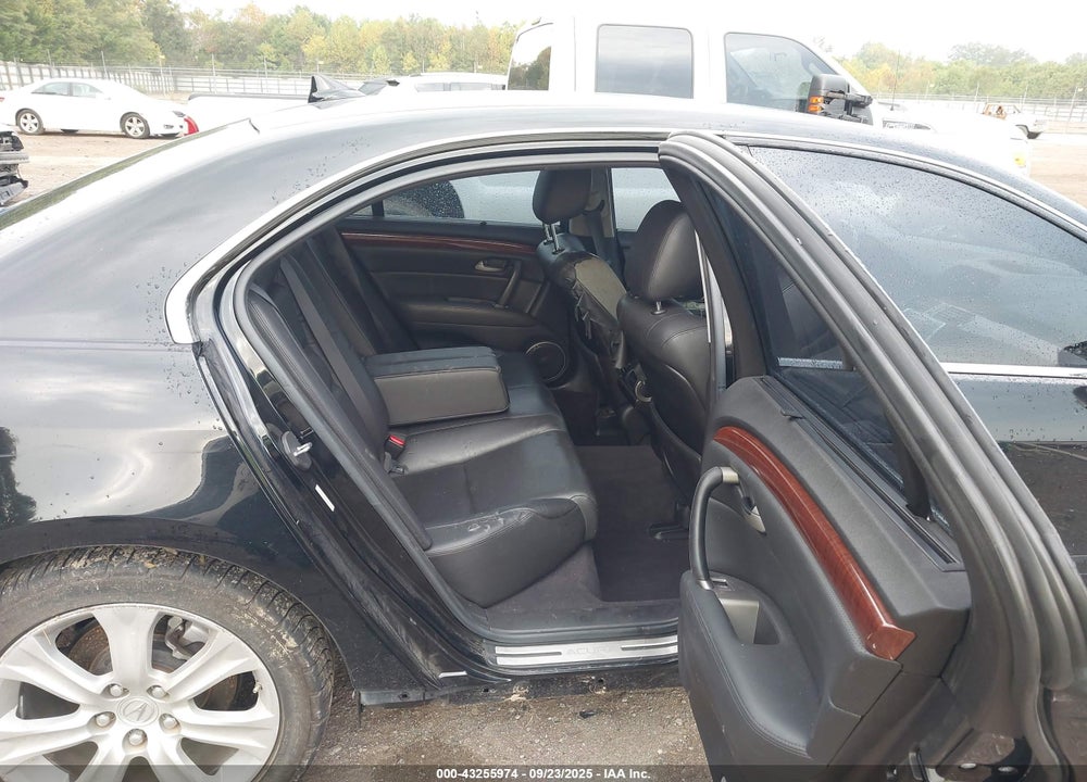 2009 ACURA RL 3.7 VIN: JH4KB266X9C001760