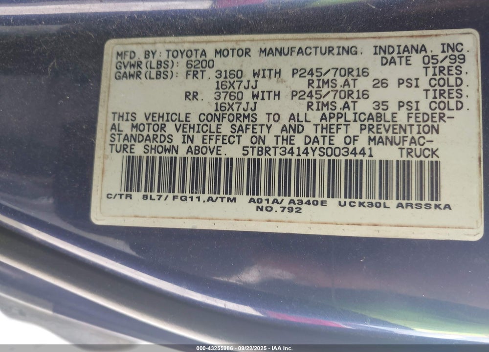 2000 TOYOTA TUNDRA SR5 V8 VIN: 5TBRT3414YS003441
