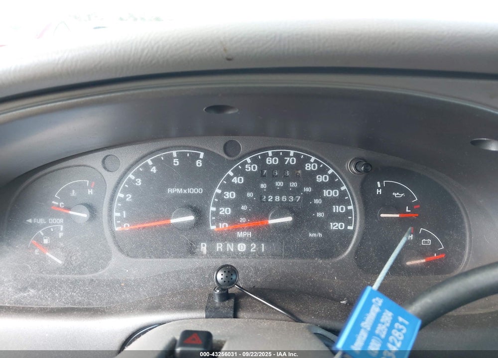 2001 MAZDA B3000 DS/SE VIN: 4F4YR16V51TM24525