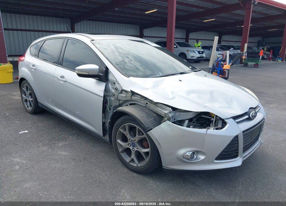 2014 FORD FOCUS SE VIN: 1FADP3K22EL213587
