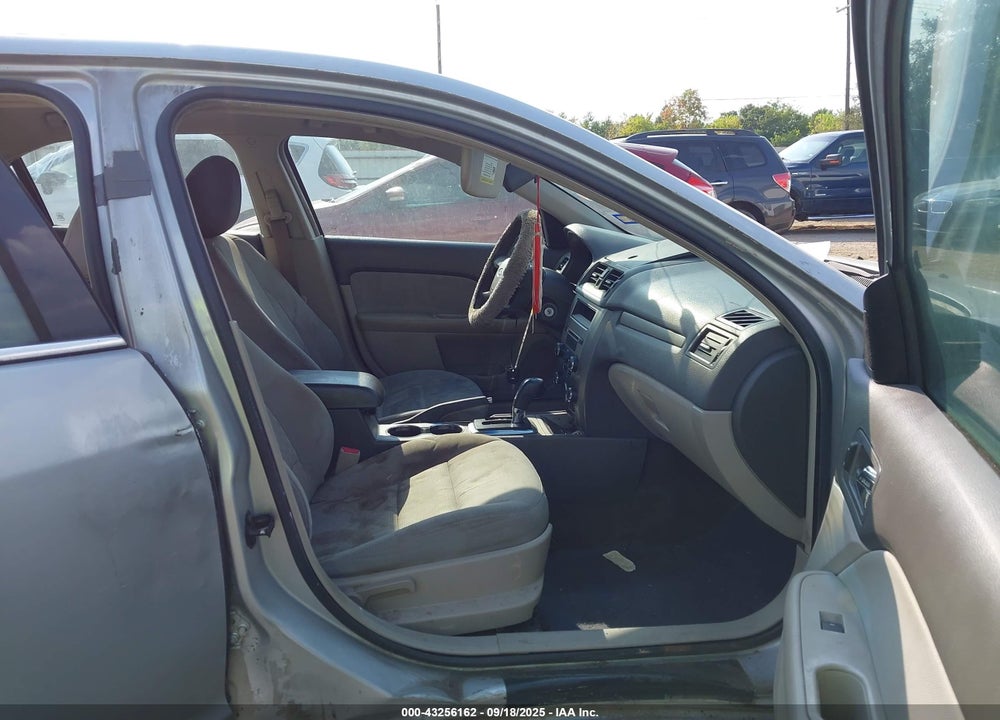 2010 FORD FUSION VIN: 3FAHP0HA3AR156519