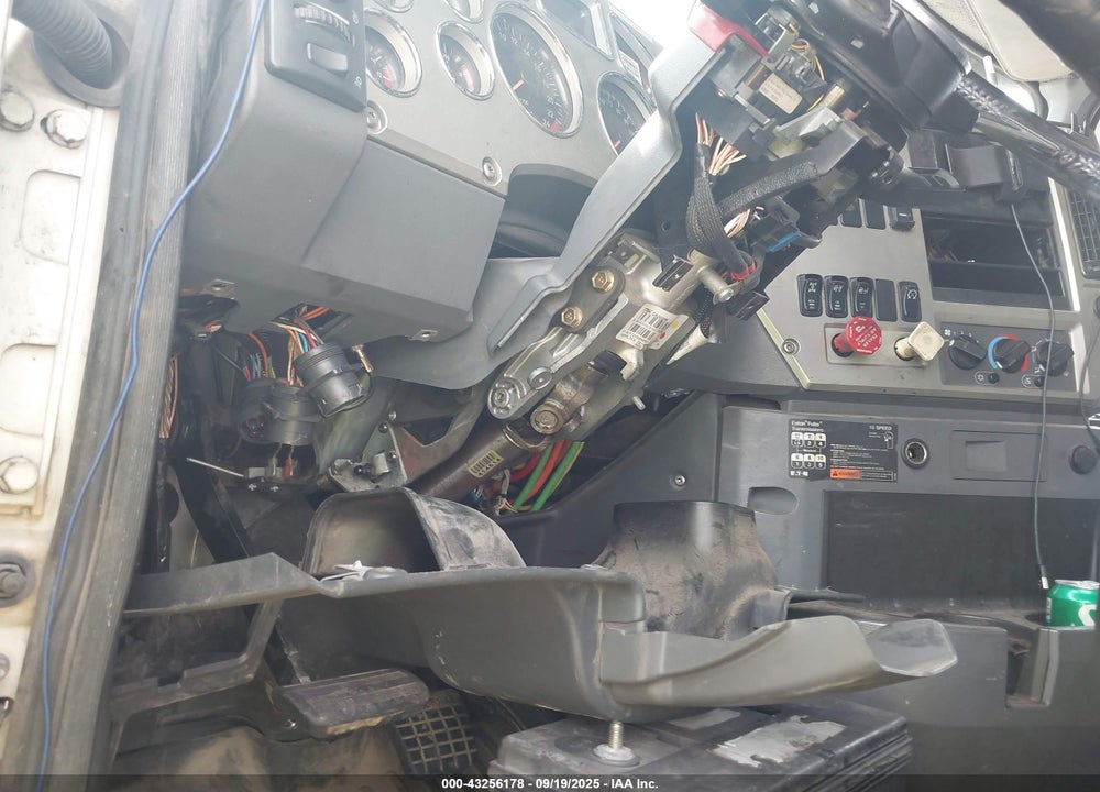 2011 MACK 600 CXU600 VIN: 1M1AW07Y1BM016346
