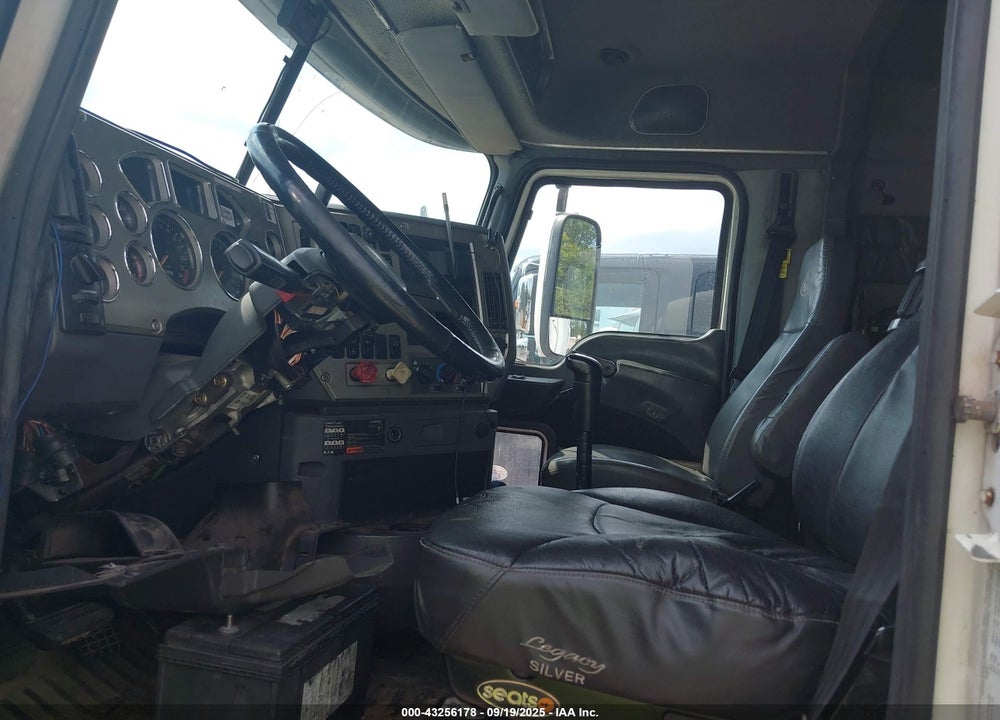 2011 MACK 600 CXU600 VIN: 1M1AW07Y1BM016346