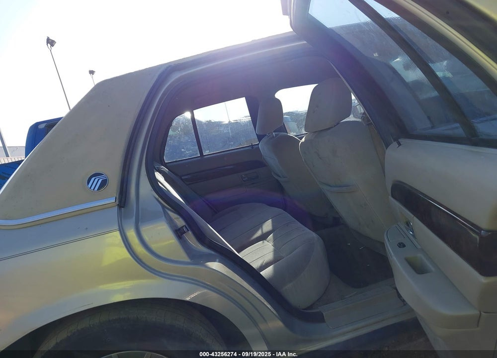 2007 MERCURY GRAND MARQUIS VIN: 2MEFM74V17X619326