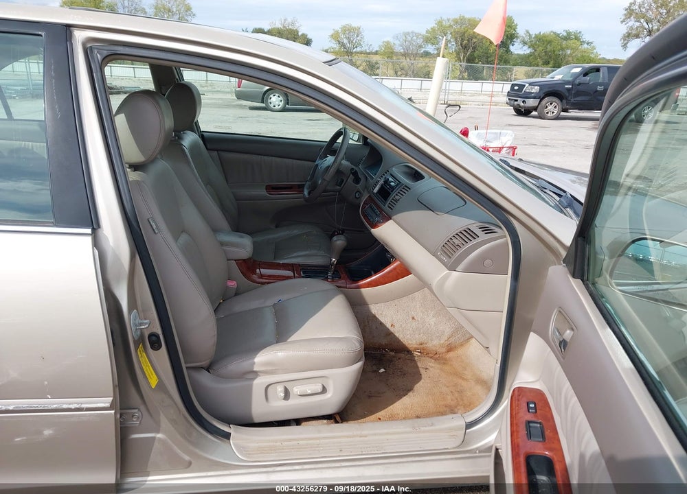 2004 TOYOTA CAMRY XLE V6 VIN: 4T1BF30K74U080174