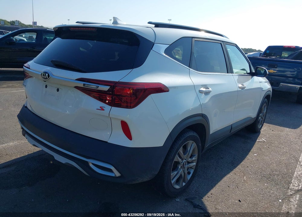 2021 KIA SELTOS S VIN: KNDEUCAA4M7074845