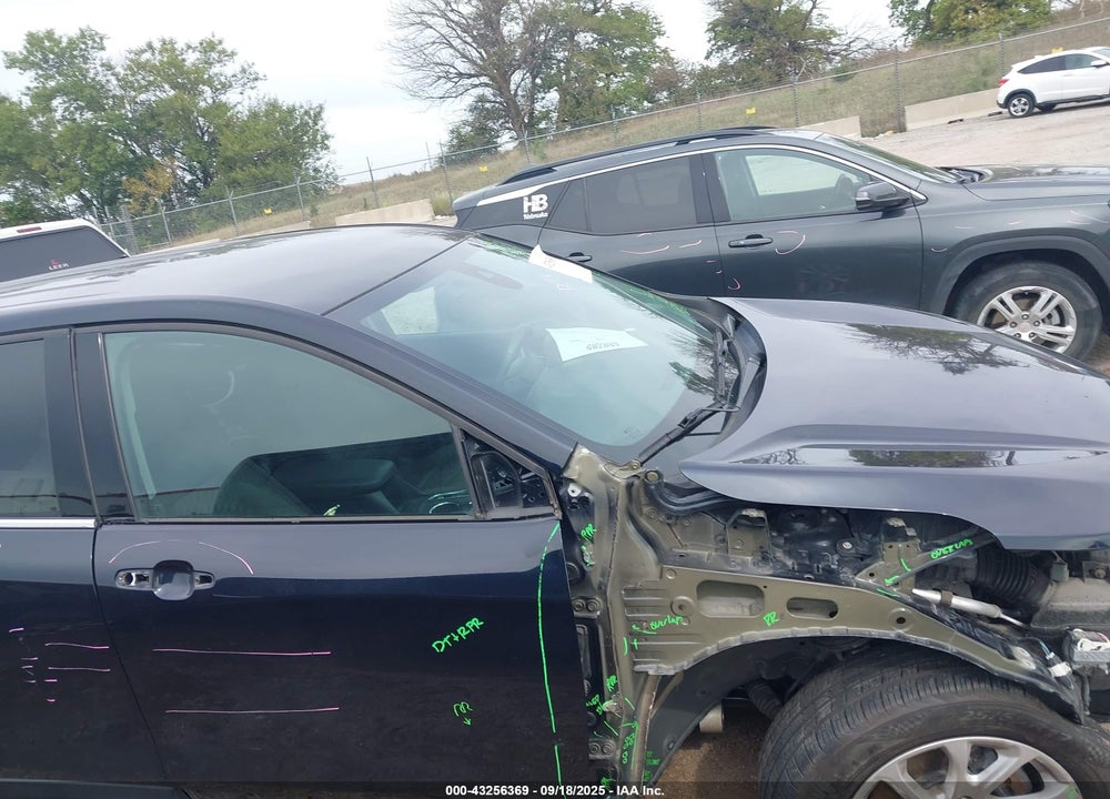 2020 CHEVROLET EQUINOX VIN: 2GNAXKEV4L6143682