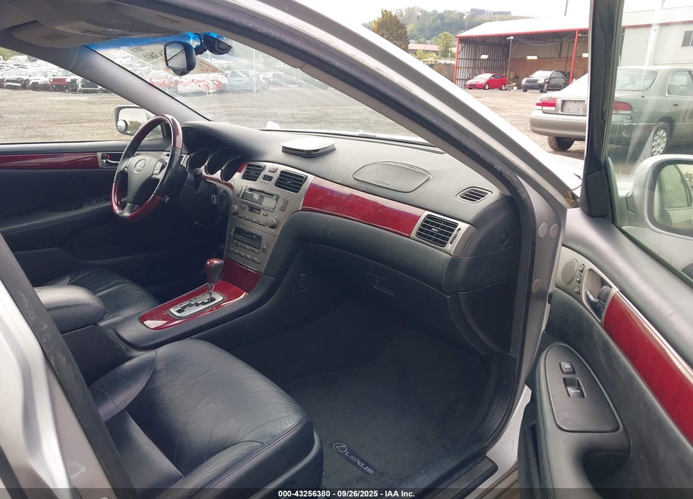 2005 LEXUS ES 330 VIN: JTHBA30G255132139