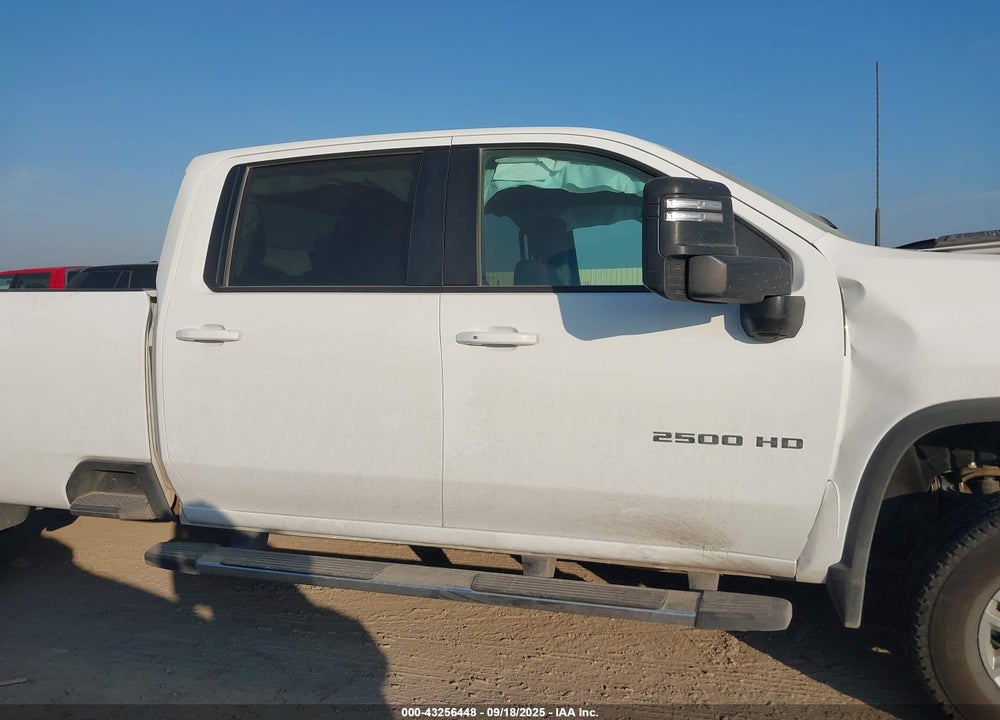2025 CHEVROLET SILVERADO 2500HD 4WD LONG BED LT VIN: 1GC1KNEY1SF290100