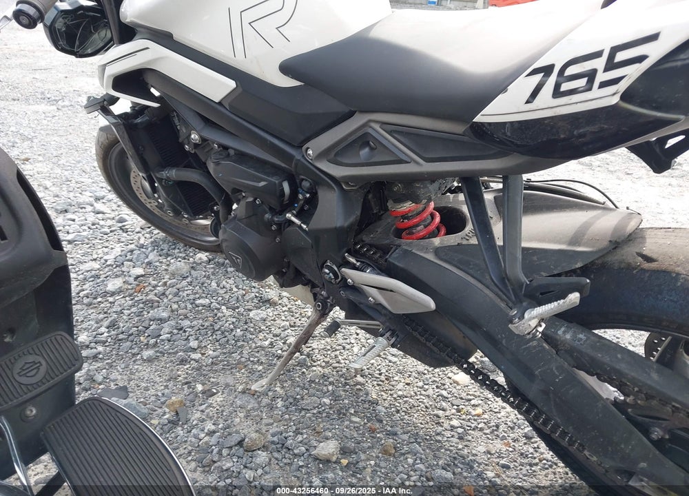 2024 TRIUMPH MOTORCYCLE STREET TRIPLE VIN: SMTA604S0RTBL7292