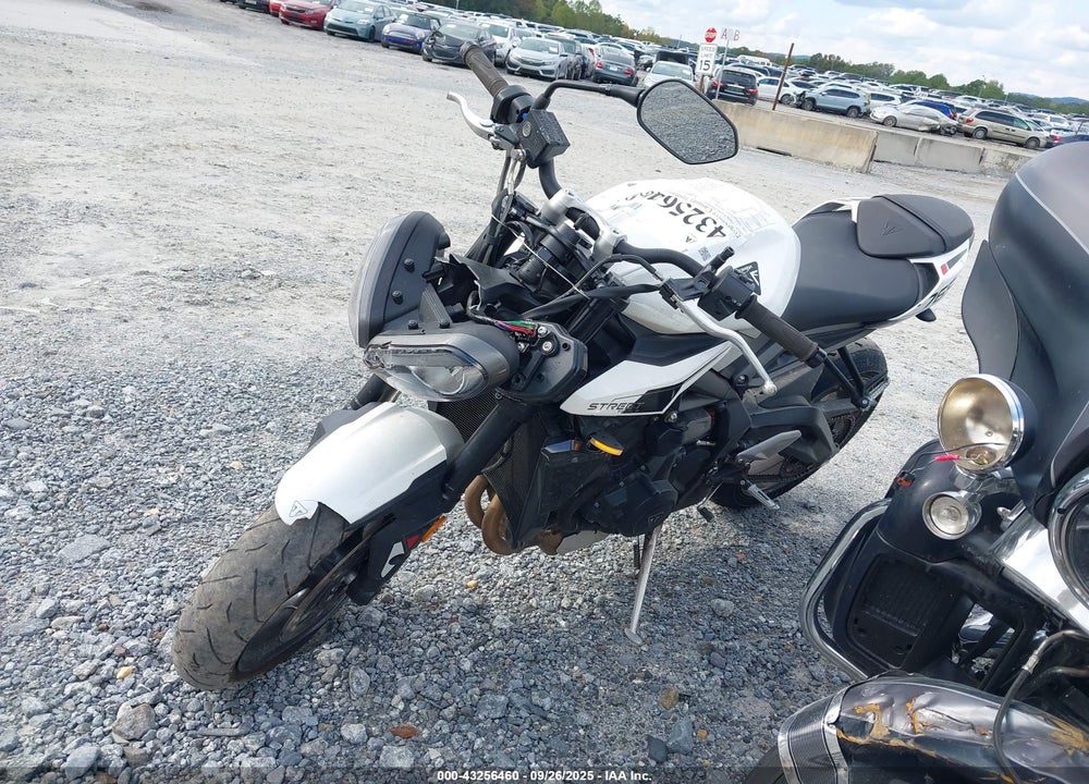 2024 TRIUMPH MOTORCYCLE STREET TRIPLE VIN: SMTA604S0RTBL7292